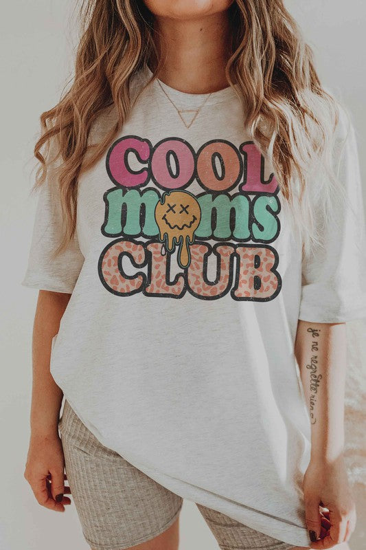 COOL MOMS CLUB GRAPHIC TEE