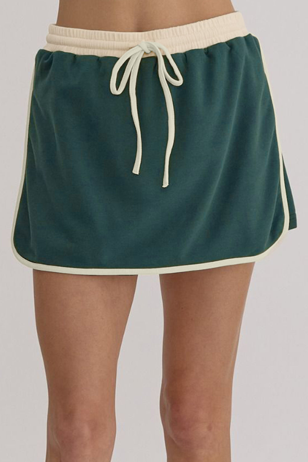 Evergreen Color Contrast Loose Pullover and Lace-up Waist Skort Set